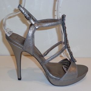 Pelle Moda FIBY Pewter Leather Heels Sandals